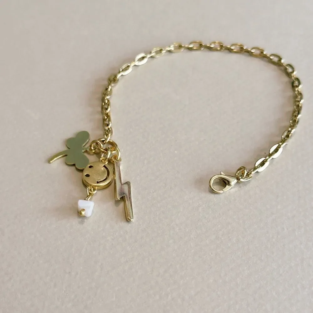 Smiley face bracelet R819